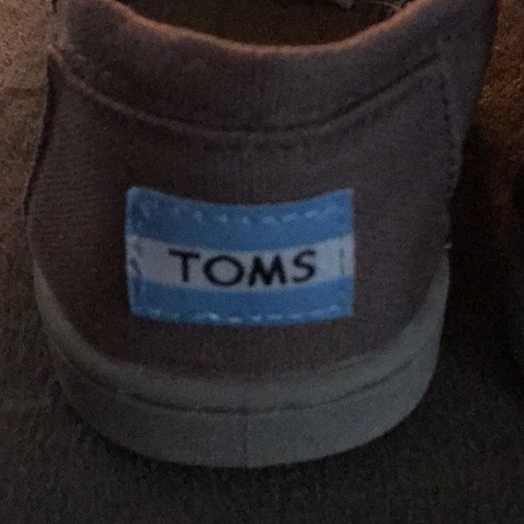 TOMS YOUTH SIZE 3 GRAY CANVAS RUBBER SOLE USED - Picture 6 of 7